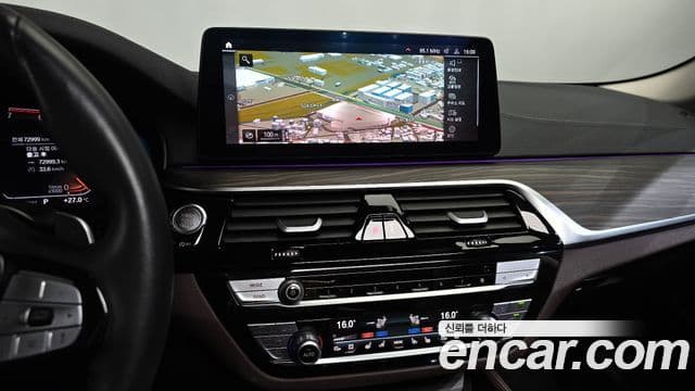 BMW 5 Series 2023 — ფოტო 12/20