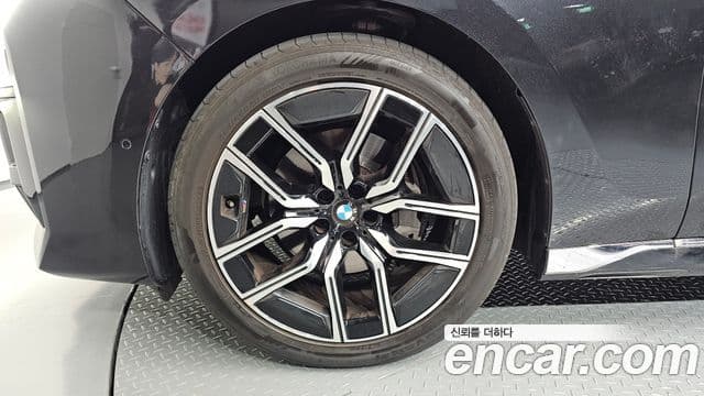 BMW 7 Series 2025 — ფოტო 5/20