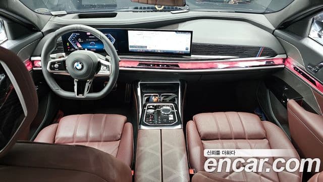 BMW 7 Series 2025 — ფოტო 7/20