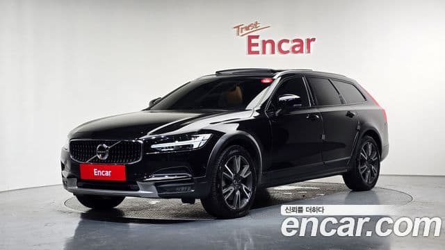 Volvo V90 Cross Country 2018 — Şəkil 1/20