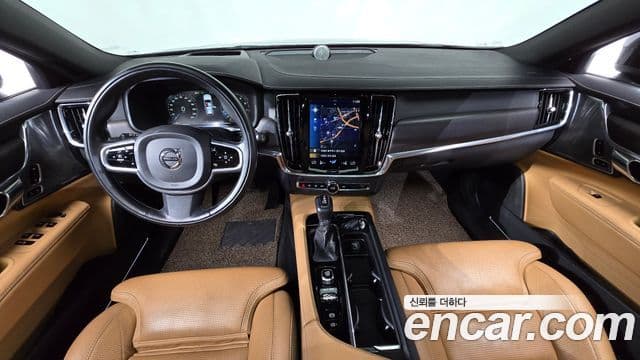 Volvo V90 Cross Country 2018 — Şəkil 7/20