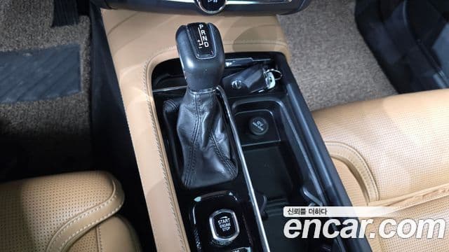 Volvo V90 Cross Country 2018 — фото 9 из 20