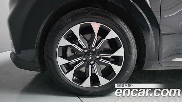 Kia Carnival 2022 — фото 5 из 20
