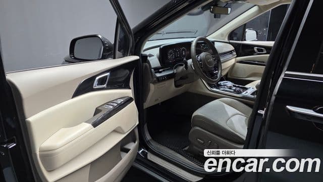 Kia Carnival 2022 — ფოტო 10/20