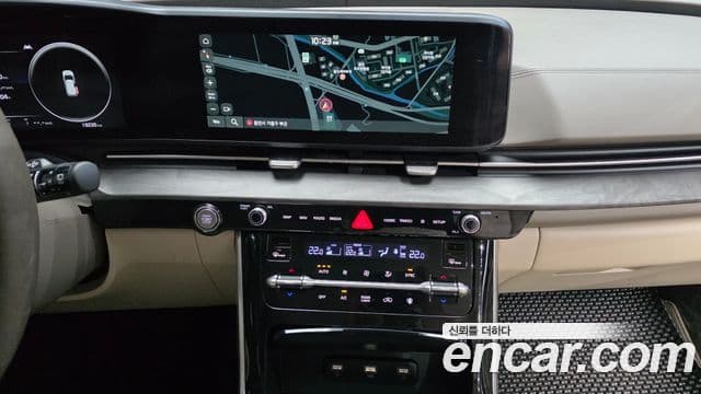 Kia Carnival 2022 — ფოტო 15/20