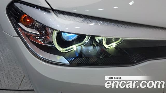 BMW 5 Series 2018 — Photo 2/32