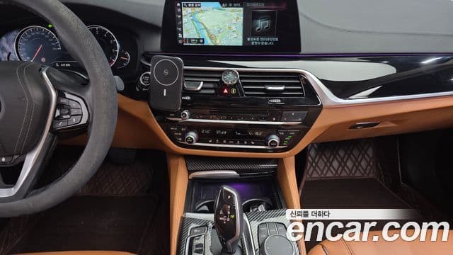 BMW 5 Series 2018 — Photo 5/32