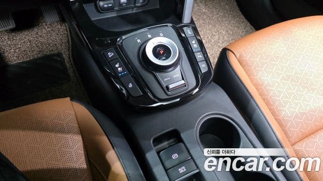 Kia Seltos 2022 — Şəkil 9/20