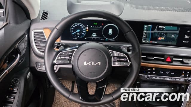 Kia Seltos 2022 — Şəkil 13/20