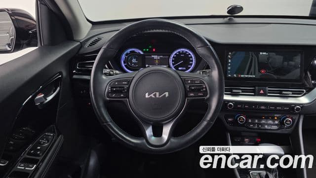 Kia Niro 2021 — Şəkil 13/20