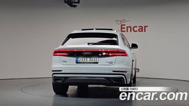 Audi Q7 2021 — ფოტო 4/20