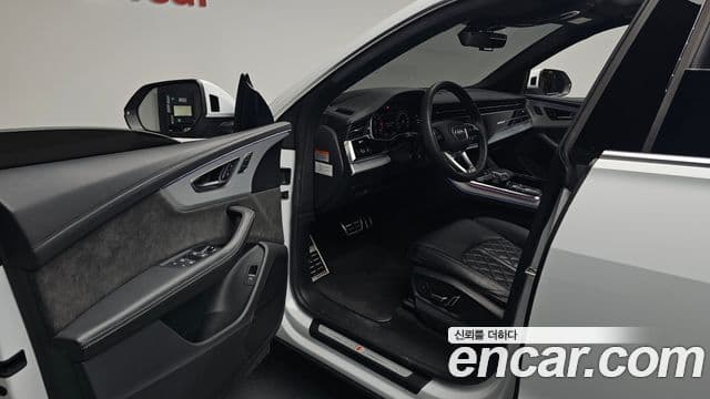 Audi Q7 2021 — ფოტო 10/20
