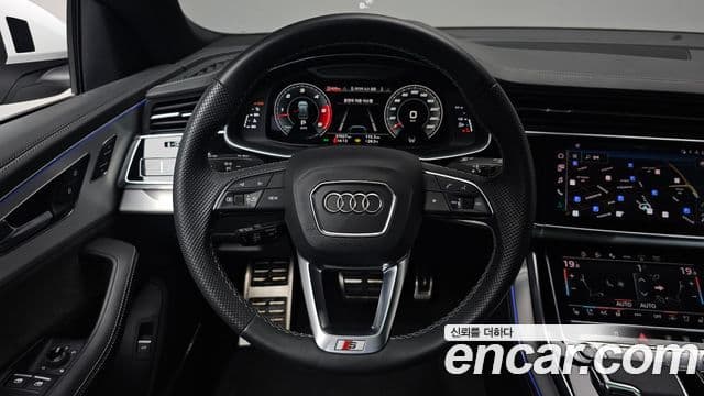Audi Q7 2021 — ფოტო 13/20