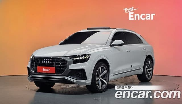 Audi Q7 2021 — ფოტო 1/20