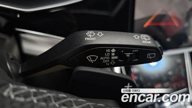 Audi Q8 2021 — Photo 13/37