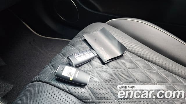 Genesis G80 2023 — Şəkil 28/32