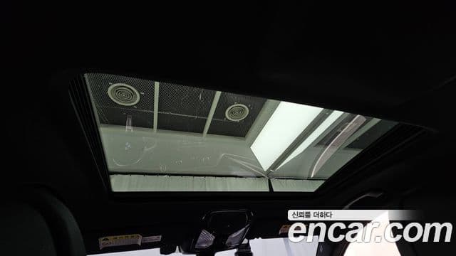 BMW 5 Series 2018 — фото 17 из 20