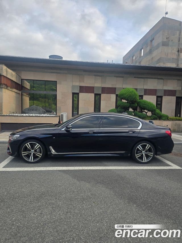 BMW 7 Series 2019 — ფოტო 3/12