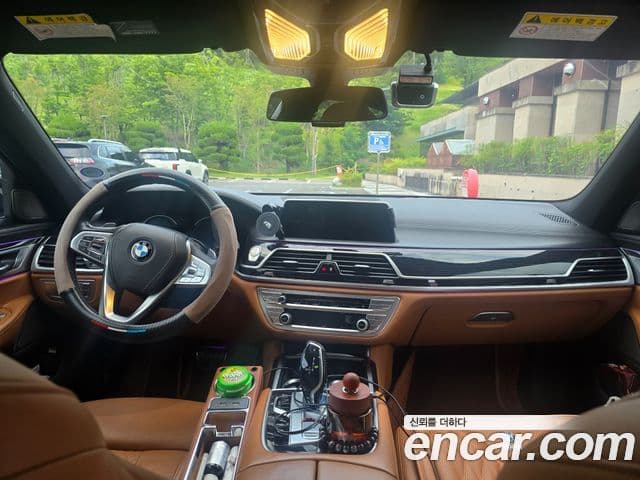 BMW 7 Series 2019 — ფოტო 7/12
