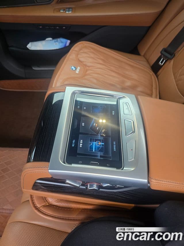 BMW 7 Series 2019 — ფოტო 10/12