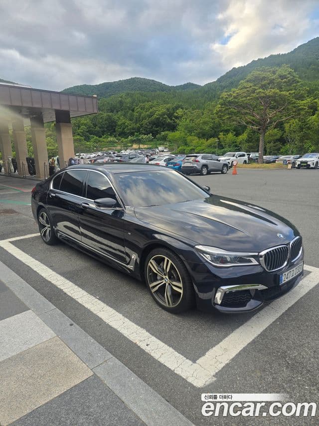BMW 7 Series 2019 — ფოტო 11/12