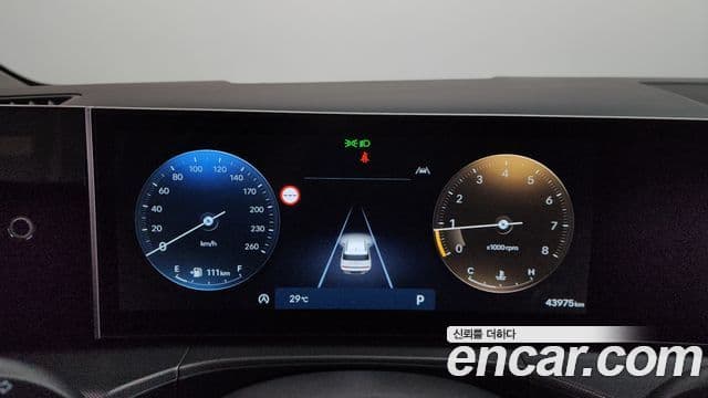 Hyundai Santa Fe 2024 — Şəkil 8/20