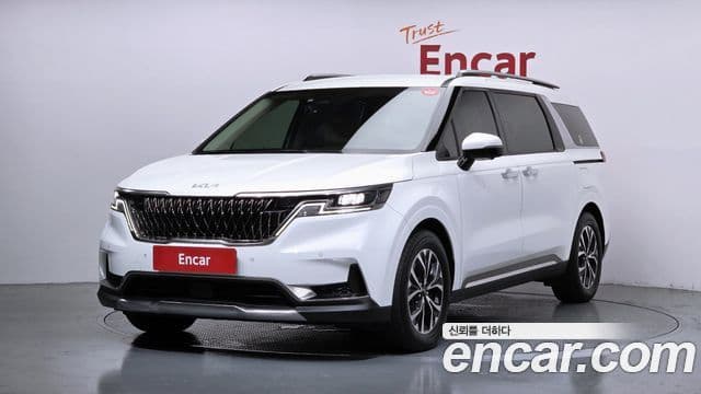 Kia Carnival 2022 — ფოტო 1/20
