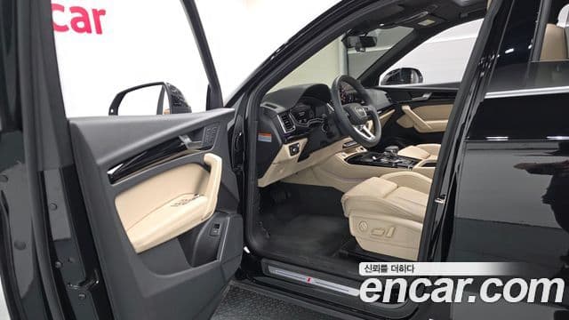 Audi Q5 2024 — Şəkil 10/20