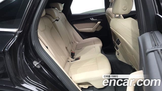 Audi Q5 2024 — Şəkil 12/20