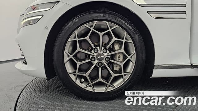 Genesis Electrified G80 2022 — ფოტო 5/20