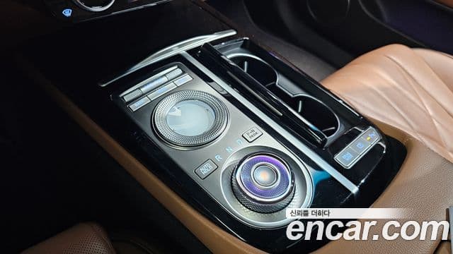 Genesis Electrified G80 2022 — фото 9 из 20