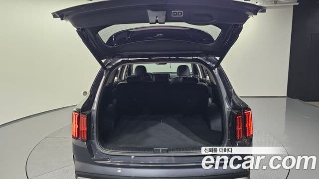 Kia Sorento 2021 — Şəkil 17/20