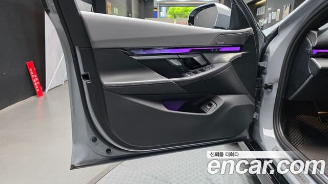 BMW 5 Series 2024 — Photo 19/30