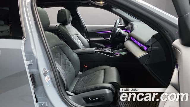 BMW 5 Series 2024 — Photo 15/30