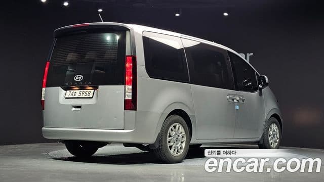 Hyundai Staria 2025 — ფოტო 2/19
