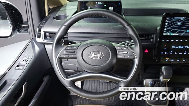 Hyundai Staria 2025 — ფოტო 11/19