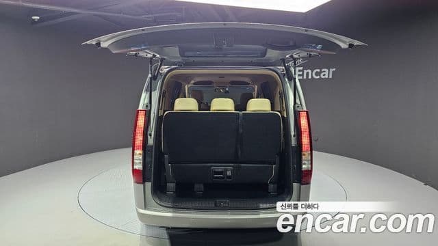 Hyundai Staria 2025 — ფოტო 19/19