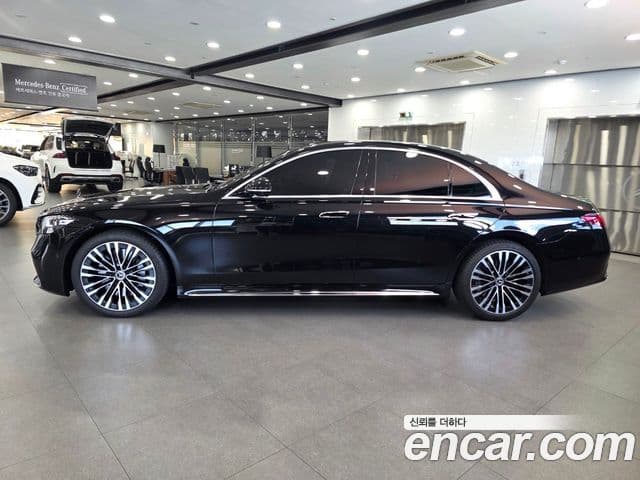 Mercedes-Benz S-Class 2021 — ფოტო 14/20