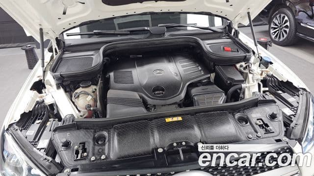 Mercedes-Benz GLE-Class 2021 — ფოტო 6/20