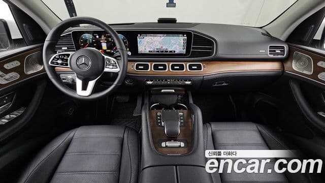 Mercedes-Benz GLE-Class 2021 — ფოტო 7/20