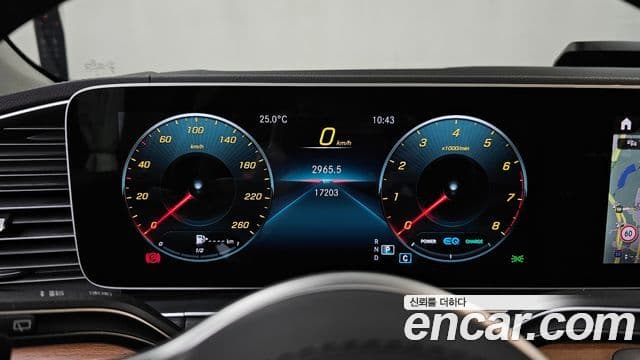 Mercedes-Benz GLE-Class 2021 — ფოტო 8/20