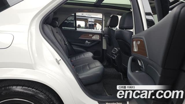 Mercedes-Benz GLE-Class 2021 — фото 12 из 20