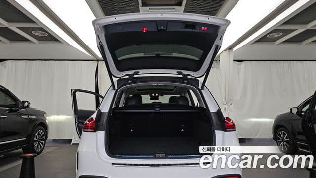 Mercedes-Benz GLE-Class 2021 — ფოტო 20/20