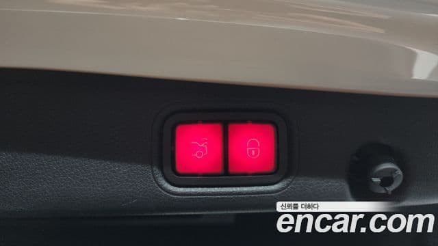 Mercedes-Benz E-Class 2020 — фото 18 из 20