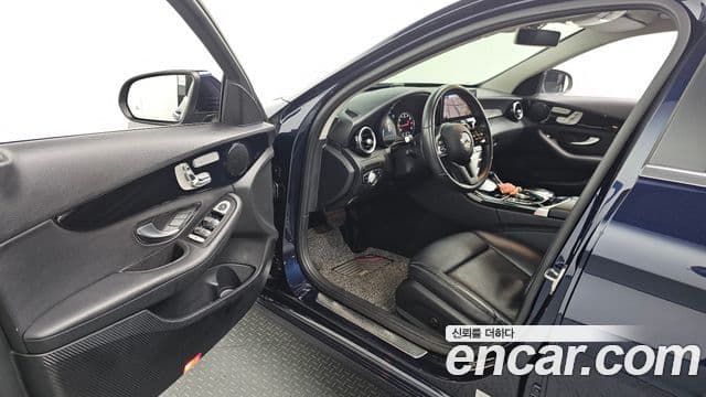 Mercedes-Benz C-Class 2019 — Şəkil 16/20