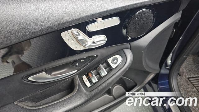 Mercedes-Benz C-Class 2019 — Şəkil 8/20