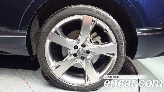 Genesis GV80 2021 — ფოტო 13/39