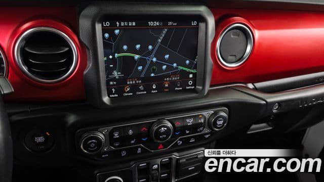 Jeep Wrangler 2020 — ფოტო 13/20