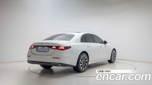 Mercedes-Benz E-Class, 2026