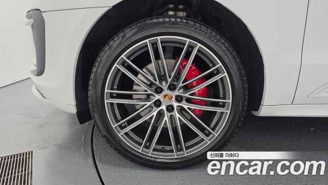 Porsche Macan 2023 — Şəkil 5/20